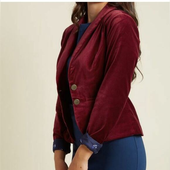 Blogger fav Modcloth Maroon Velvet Executive Blazer - Picture 1 of 10